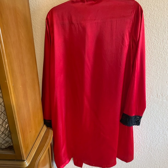 Apt 9 red robe with sash. - Picture 2 of 5